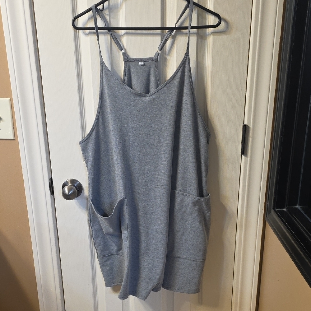 Gray Women's Sleeveless Top